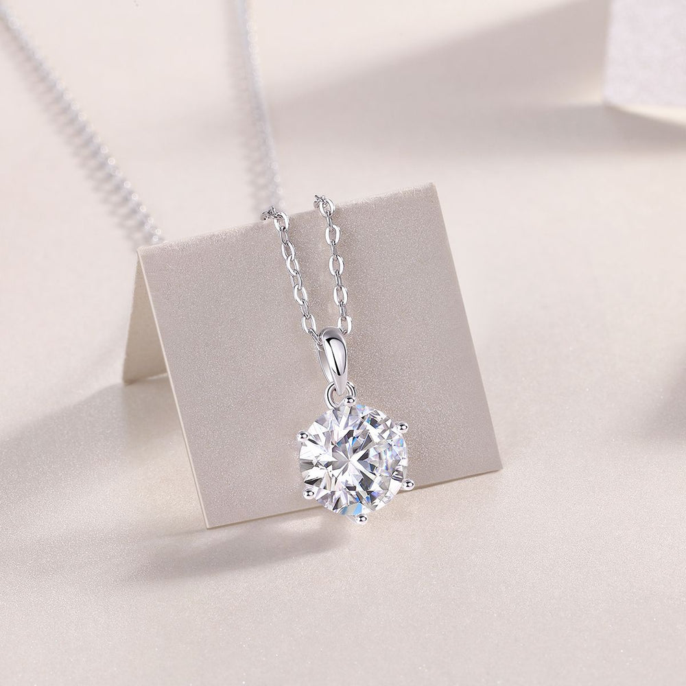 Clara Solitaire Necklace